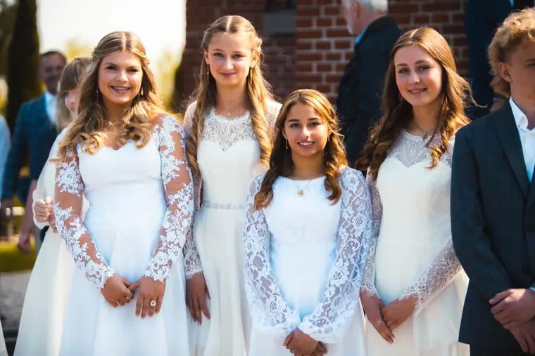 Konfirmation med sort hest, billede 2 af 28