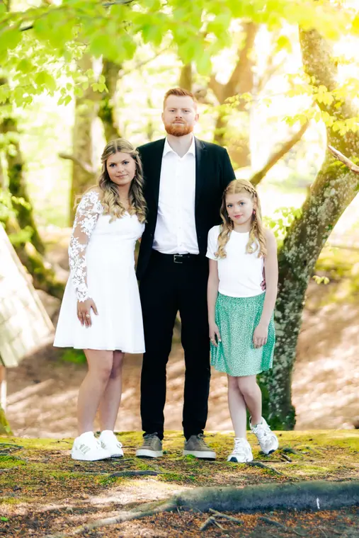 Konfirmation med sort hest, billede 24 af 28
